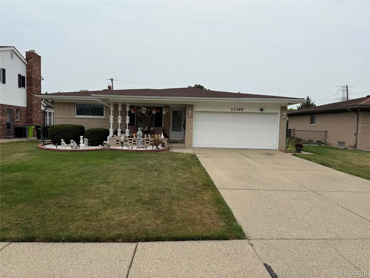12395 Canterbury Drive, Sterling Heights, MI 48312 - #1