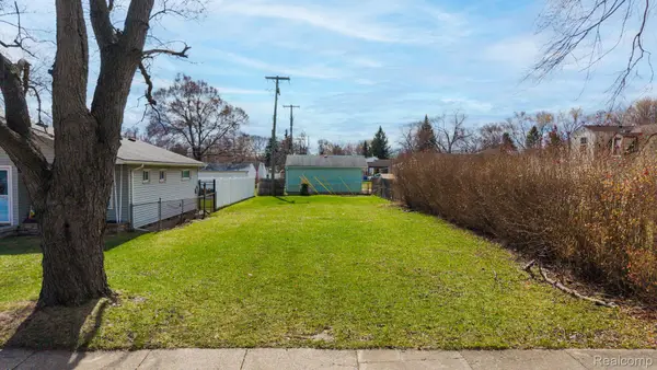 20751 Powers Avenue, DearbornHeights, MI 48125