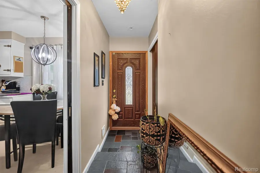 25126 W Chicago, Redford, MI 48239 - #3