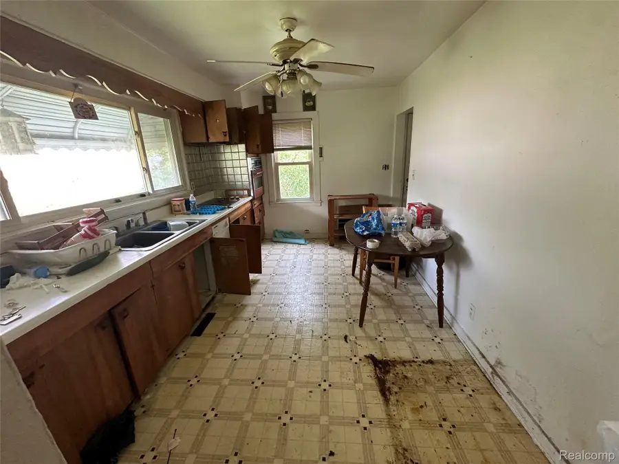 1680 Walnut Street, Monroe, MI 48162 - #2