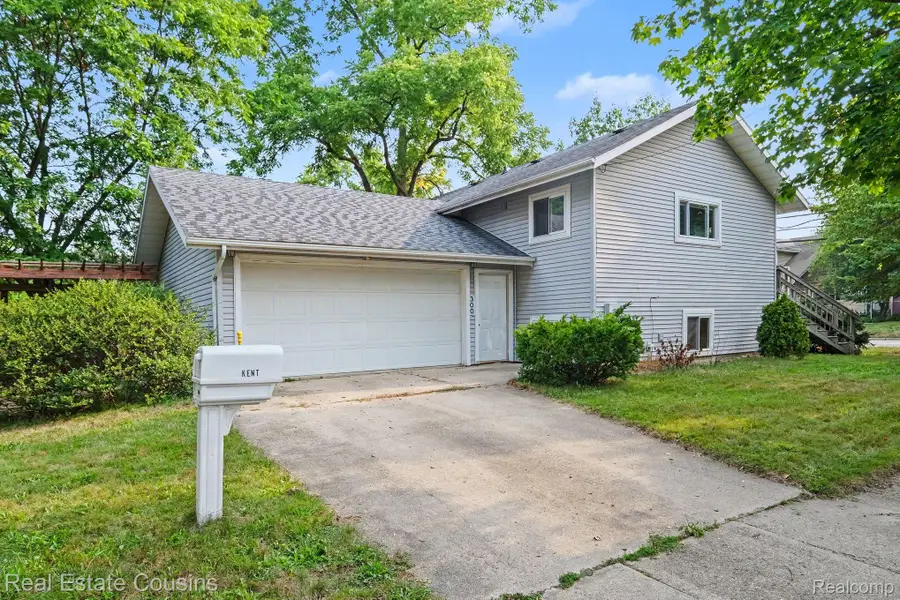 300 Kent Street, Durand, MI 48429 - #3