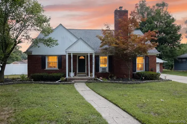 15766 Stamford Street, Livonia, MI 48154