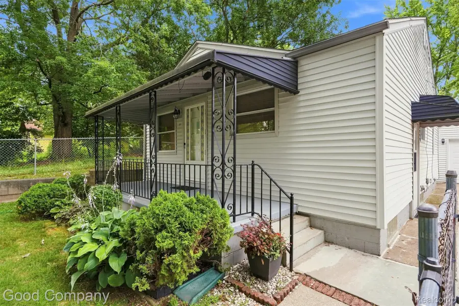 137 W Longfellow Avenue, Pontiac, MI 48340 - #2