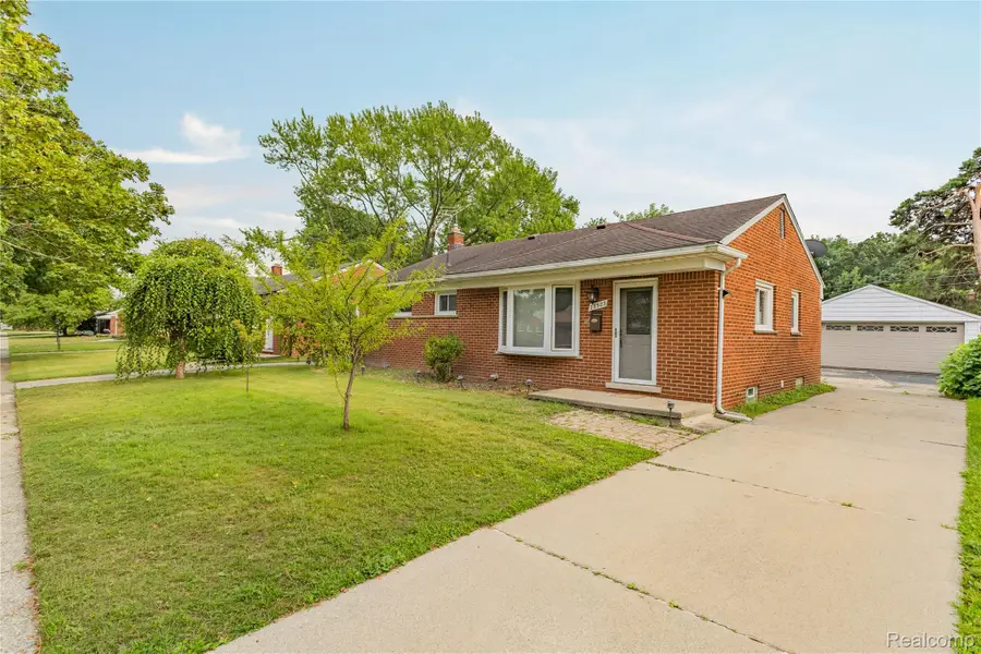 28923 Westfield Street, Livonia, MI 48150 - #3