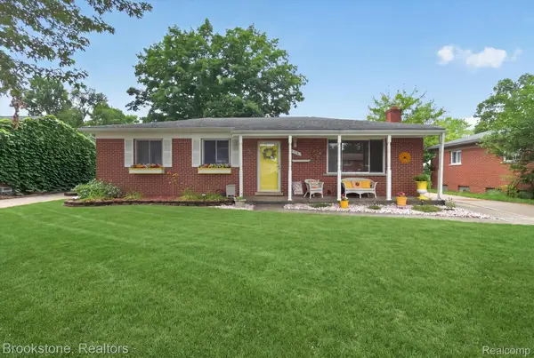 9233 Houghton Street, Livonia, MI 48150