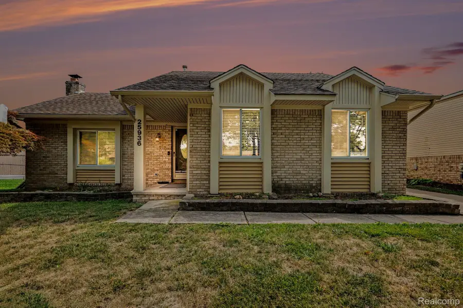25936 Rose Street, Chesterfield, MI 48051 - #2
