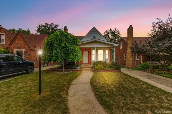 426 N Rosevere Avenue, Dearborn, MI 48128