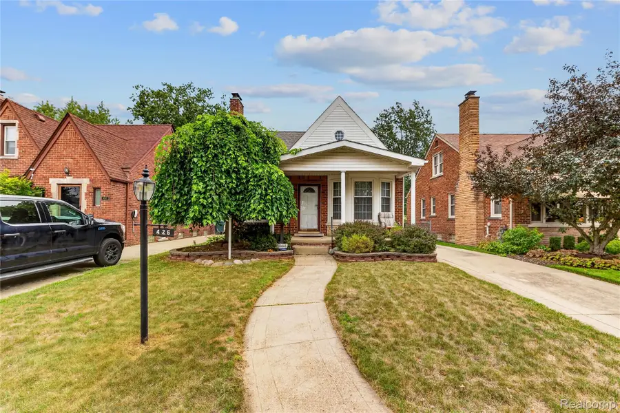 426 N Rosevere Avenue, Dearborn, MI 48128 - #2