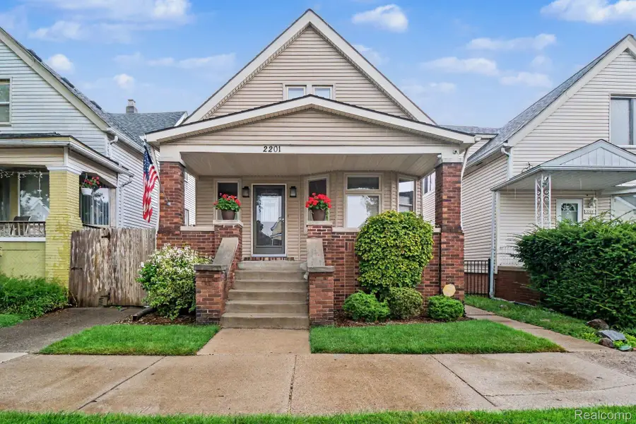 2201 Trowbridge Street, Hamtramck, MI 48212 - #2