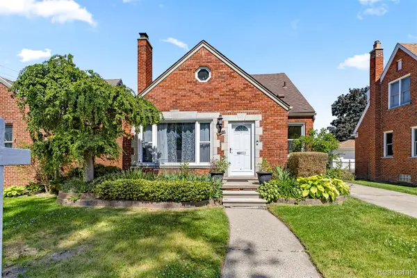 450 N Denwood Street, Dearborn, MI 48128