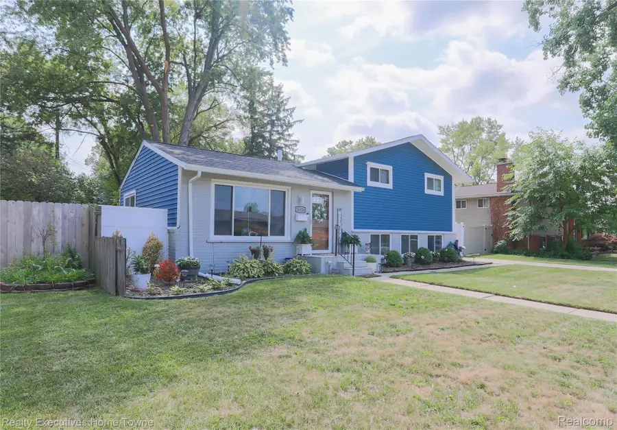 35924 Vaughn Street, Clinton Township, MI 48035 - #2