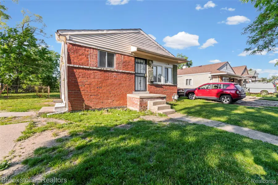 3882 Minnesota Street, Hamtramck, MI 48212 - #2