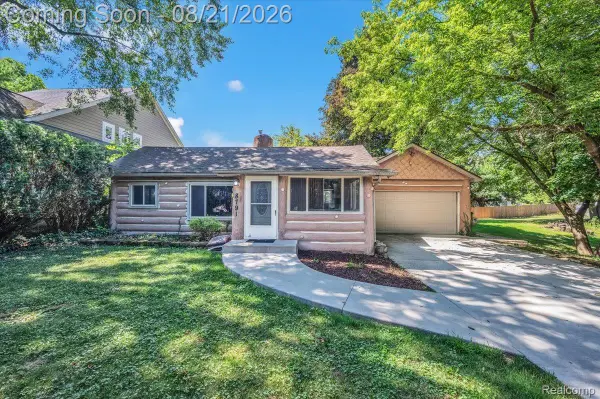 8791 Maplewood Avenue, Clarkston, MI 48348