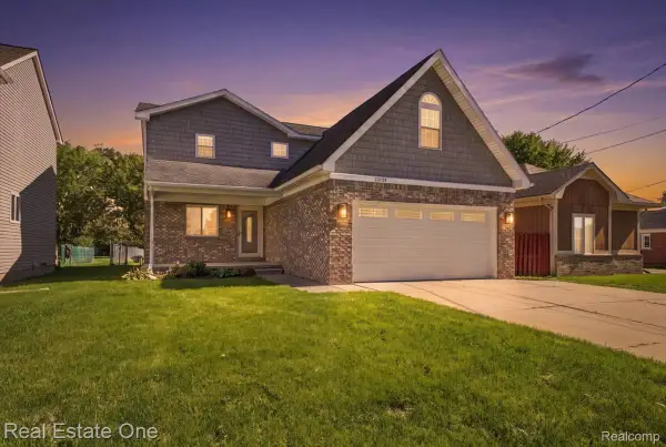 32432 Robeson Street, StClairShores, MI 48082