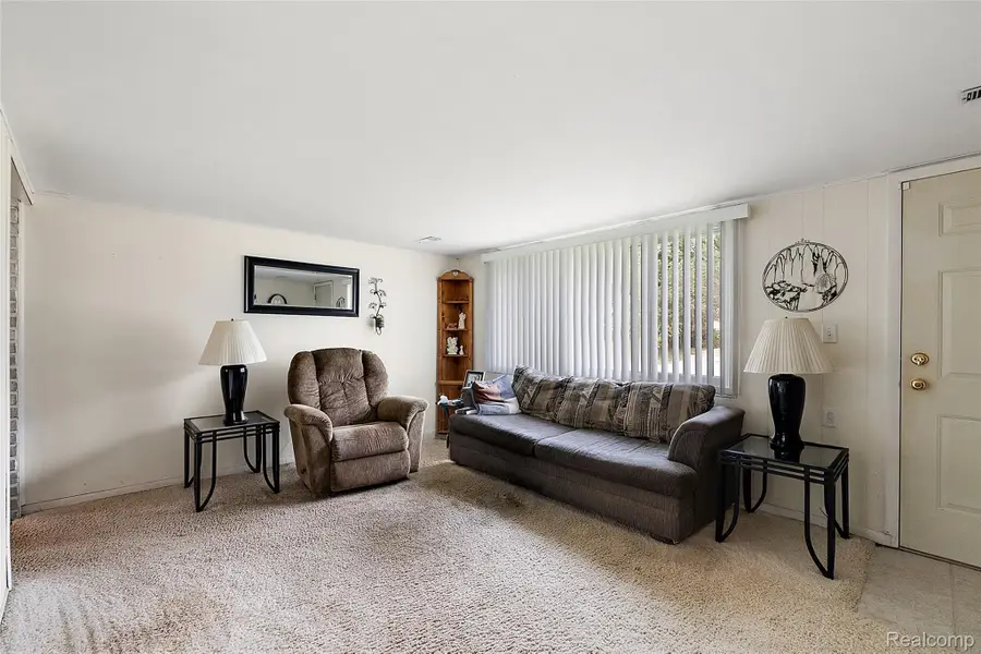 1790 Scheifle Road, Walled Lake, MI 48390 - #3