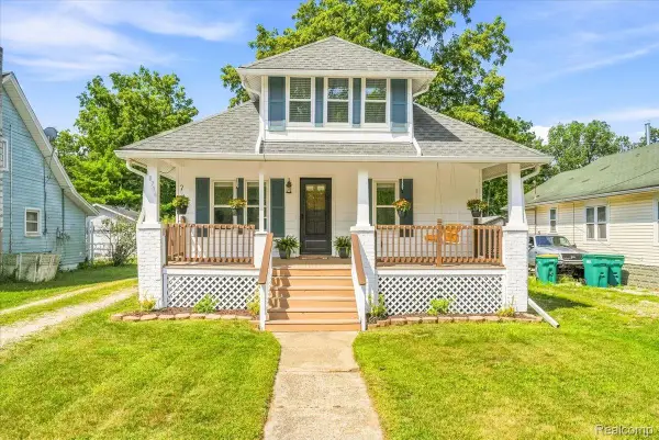 18736 Huron River Drive, NewBoston, MI 48164