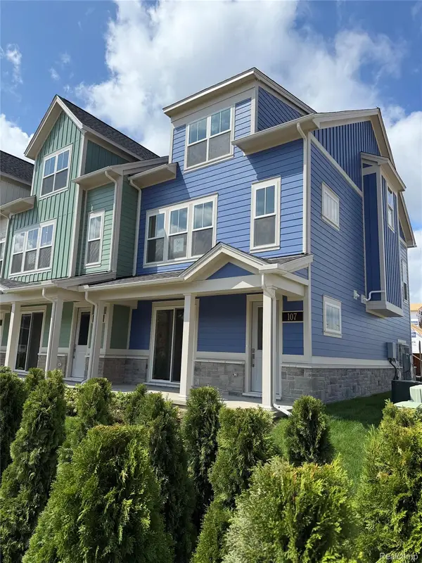 107 Bridle #54, Northville, MI 48167