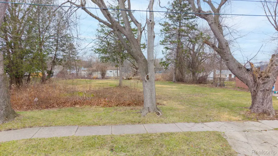 4630 S John Daly Street, Dearborn Heights, MI 48125 - #3