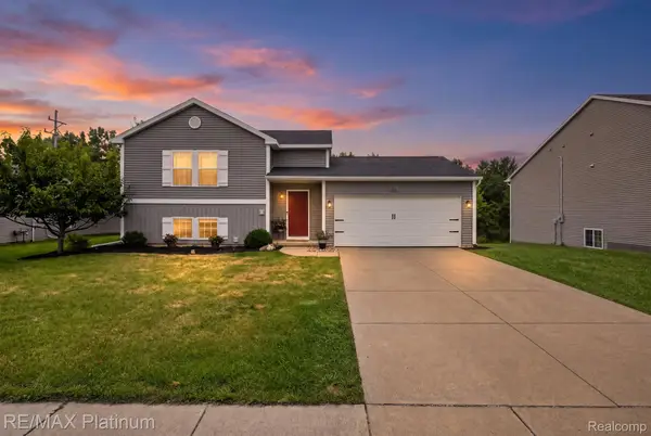 354 Saddlebrook Drive, Linden, MI 48451