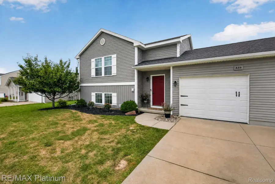 354 Saddlebrook Drive, Linden, MI 48451 - #2