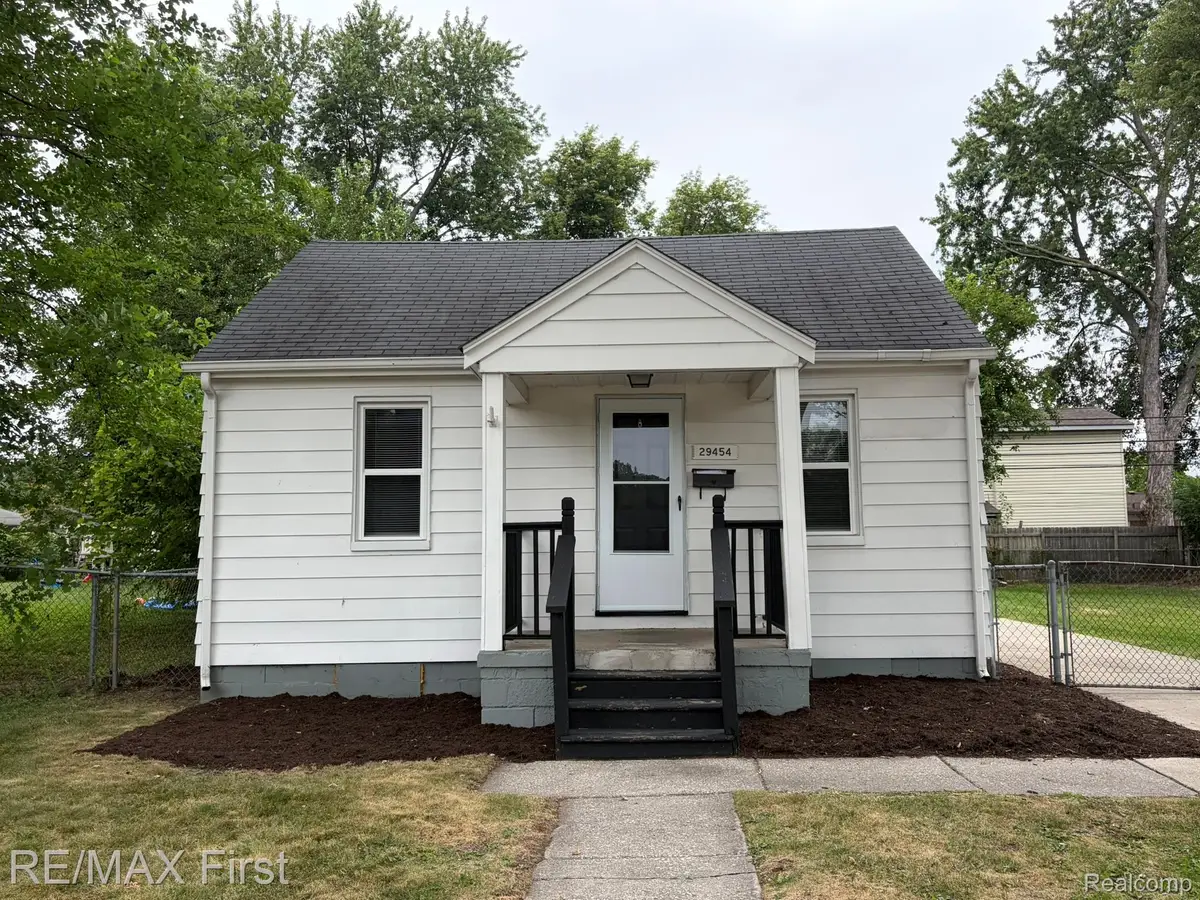 29454 Maplewood Street, Garden City, MI 48135 - #1