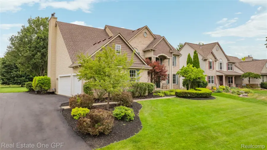 8922 Redstone Dr Drive, Pinckney, MI 48169 - #3