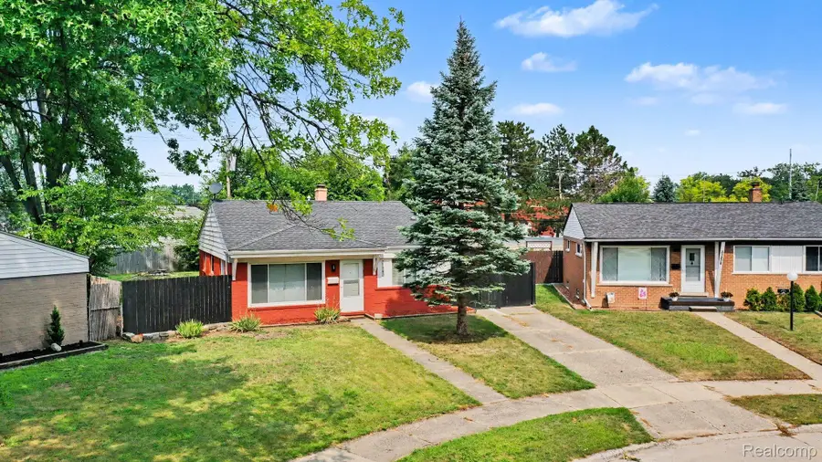 31282 Fernwood Street, Westland, MI 48186 - #2