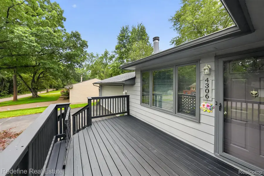 4306 Middledale Avenue, West Bloomfield, MI 48323 - #3