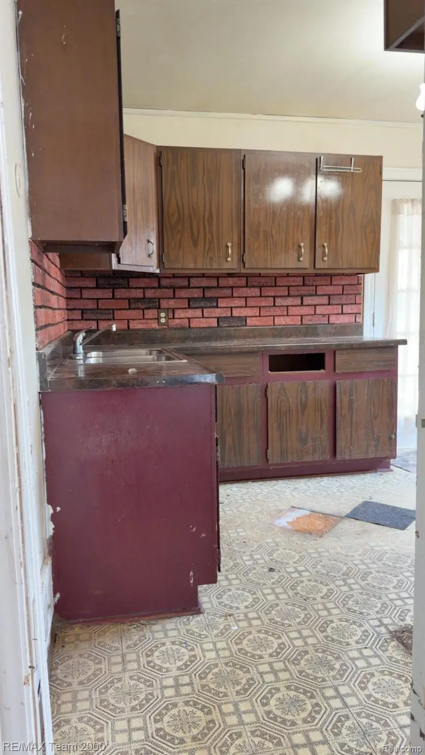 12156 Cavell Street, Livonia, MI 48150 - #3