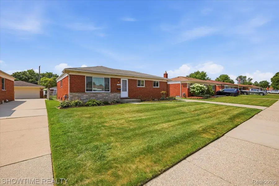 14706 Murthum Avenue, Warren, MI 48088 - #3