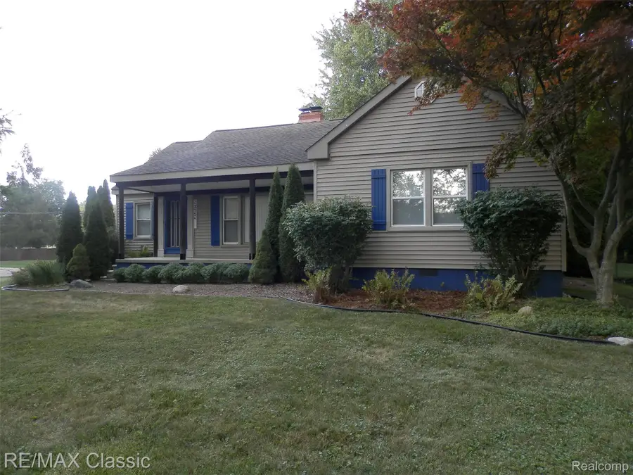 23754 Haynes Street, Farmington Hills, MI 48336 - #3