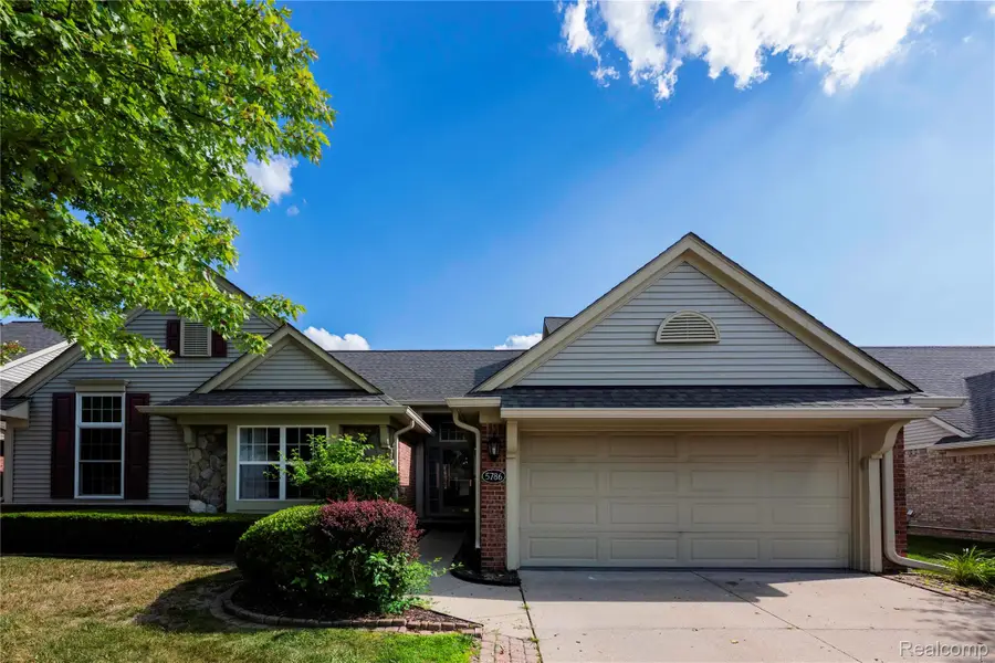 5786 Ortman Drive, Sterling Heights, MI 48314 - #2