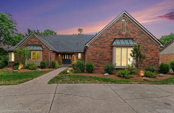 25219 Bridlepath Lane, FarmingtonHills, MI 48335