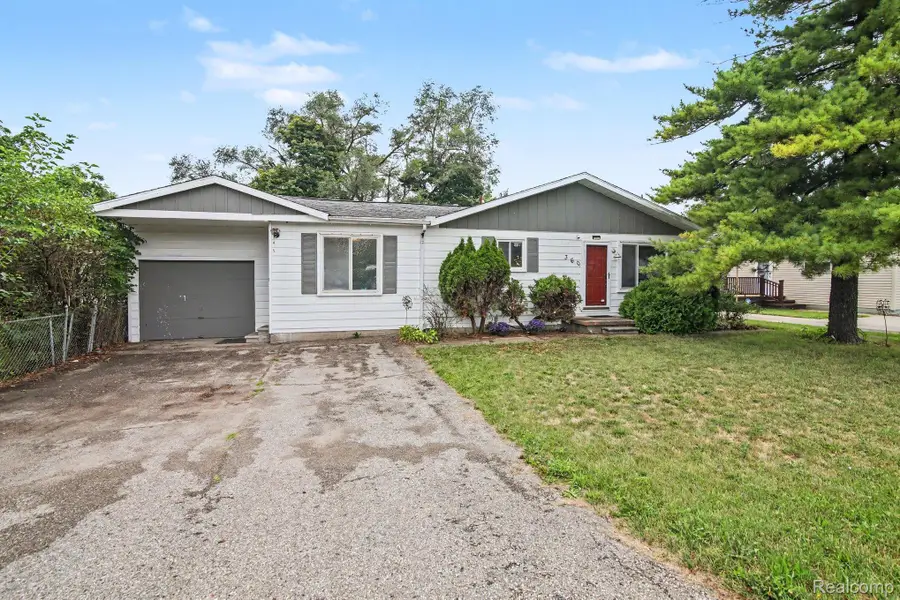 360 Woodlawn Avenue, Ypsilanti, MI 48198 - #3