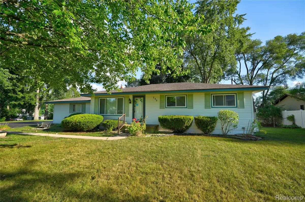 735 Amberwood Street, Auburn Hills, MI 48326 - #1