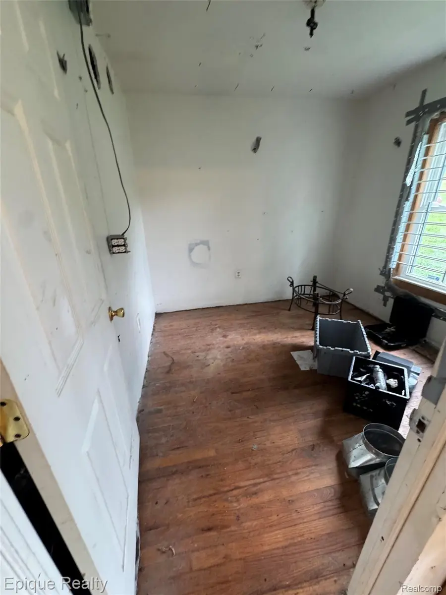 148 N Merrimac Street, Pontiac, MI 48340 - #3