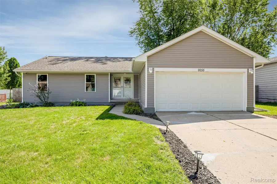9255 Elaine Drive, Swartz Creek, MI 48473 - #2