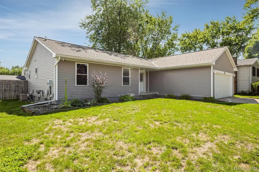 9255 Elaine Drive, Swartz Creek, MI 48473 - #3