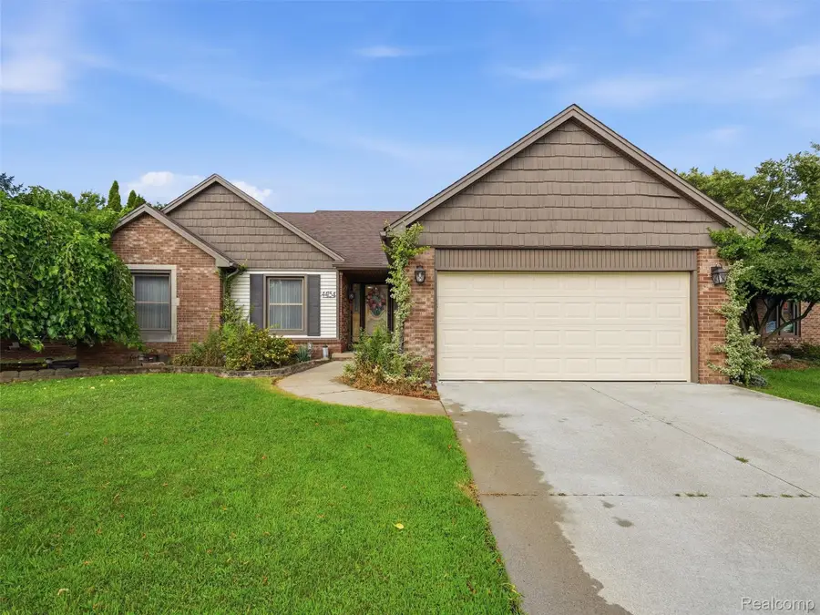 44154 Pentwater Drive, Clinton, MI 48038 - #2