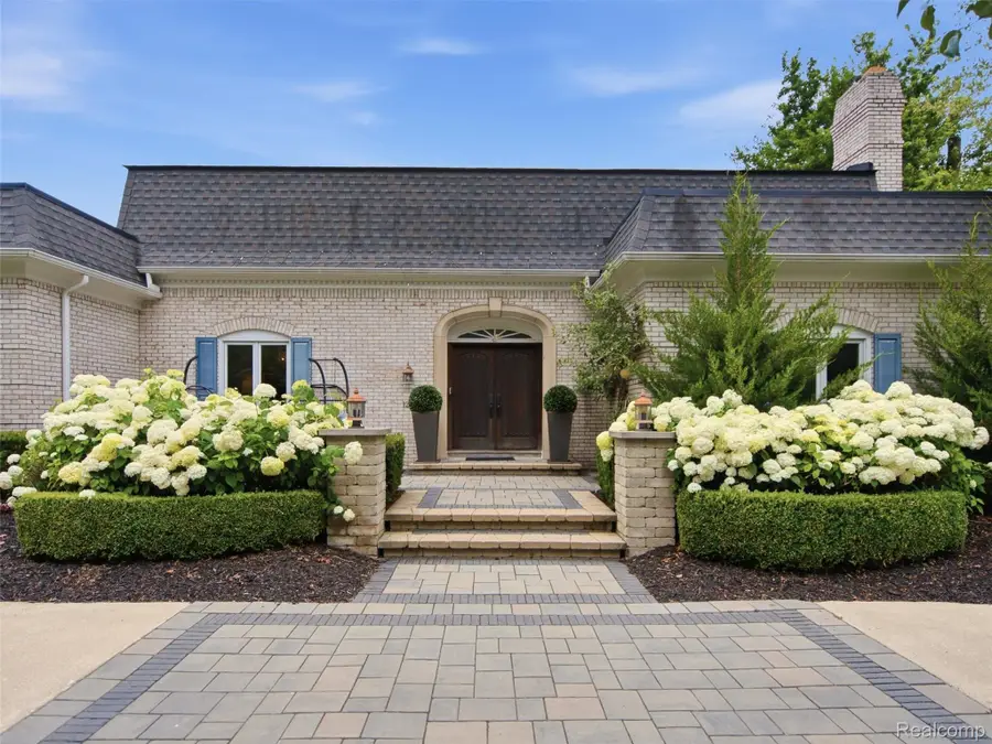 1281 Twin Maples Lane, Bloomfield, MI 48301 - #3