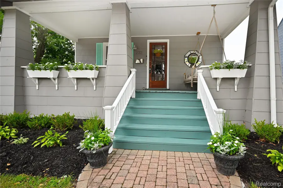 232 W Houstonia Avenue, Royal Oak, MI 48073 - #2
