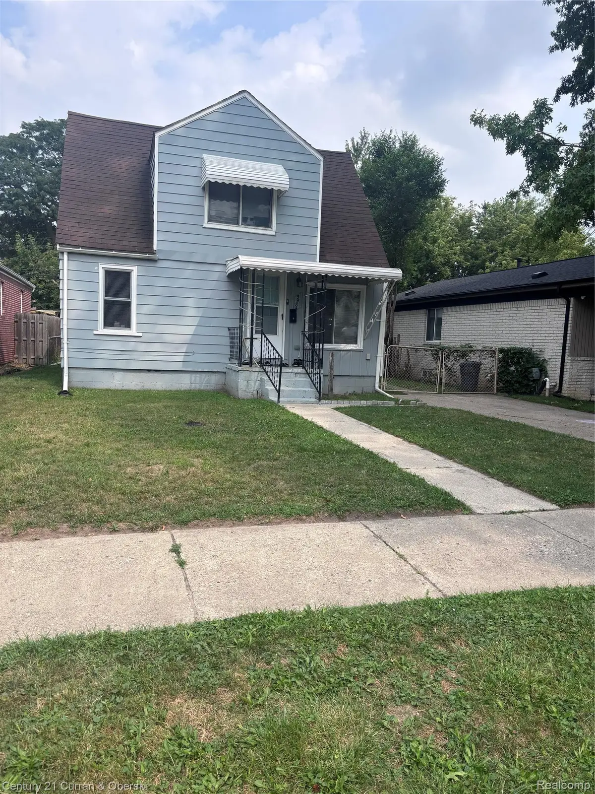 5984 Robindale Avenue, Dearborn Heights, MI 48127 - #1