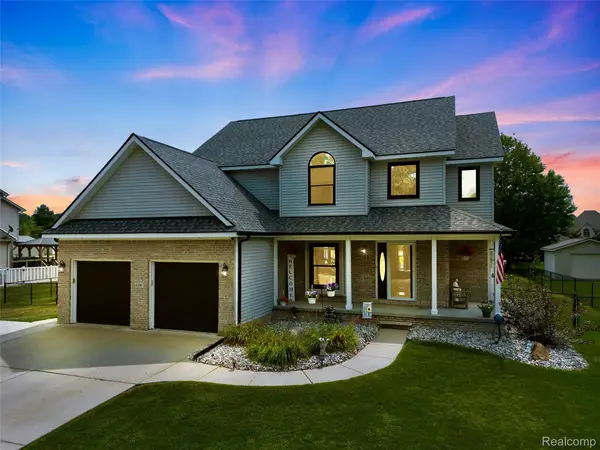 6250 Burningtree Drive, Burton, MI 48509