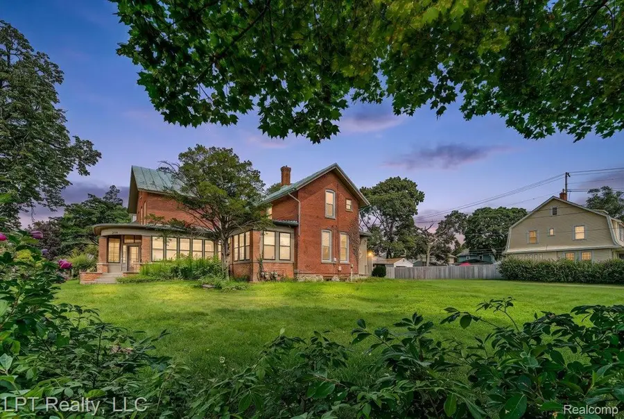 206 N Macomb Street, Monroe, MI 48162 - #2