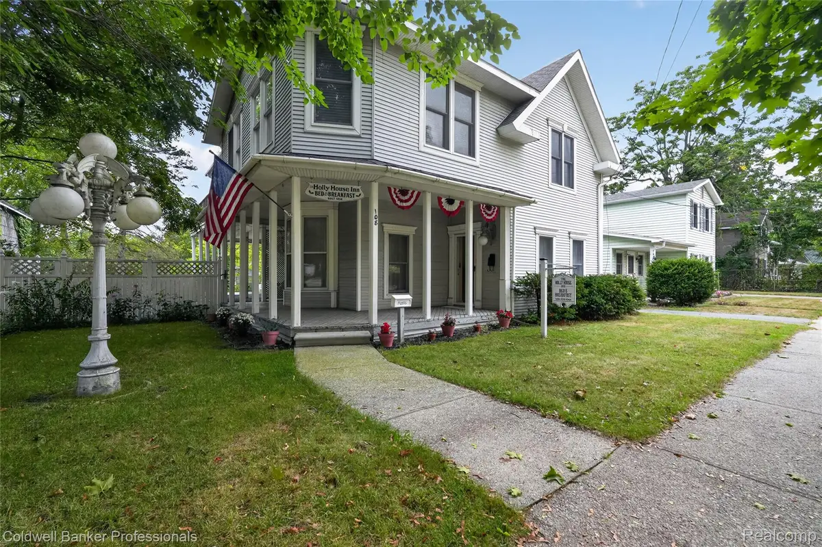 108 College Street S, Holly, MI 48442 - #1