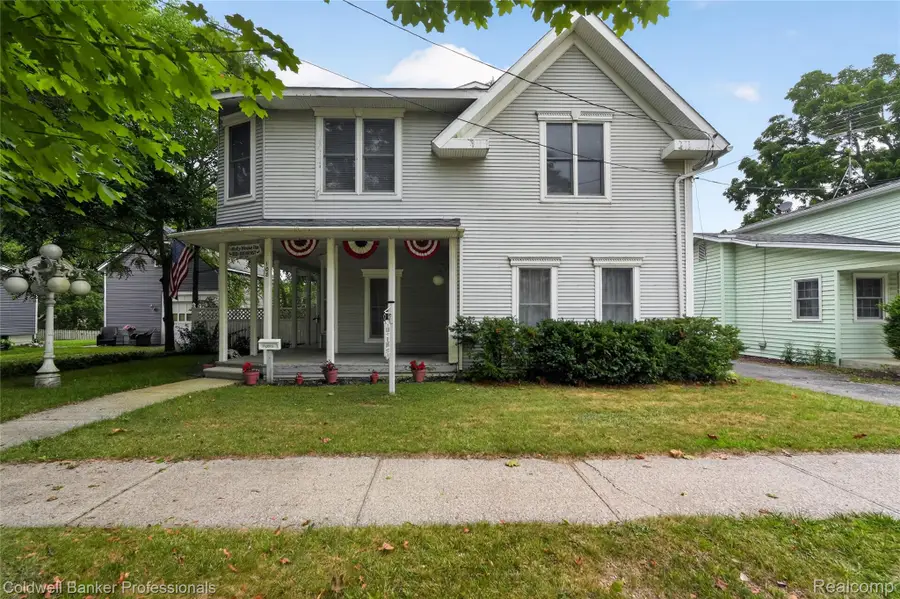 108 College Street S, Holly, MI 48442 - #2