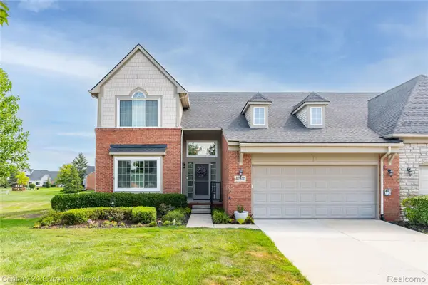 47810 Vistas Circle Drive S, Canton, MI 48188
