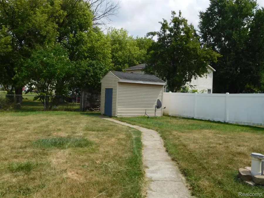 2043 Hillsdale Drive, Davison, MI 48423 - #3