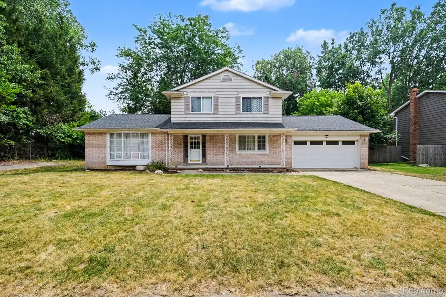 436 Dutch Mill Drive, Flushing, MI 48433 - #2