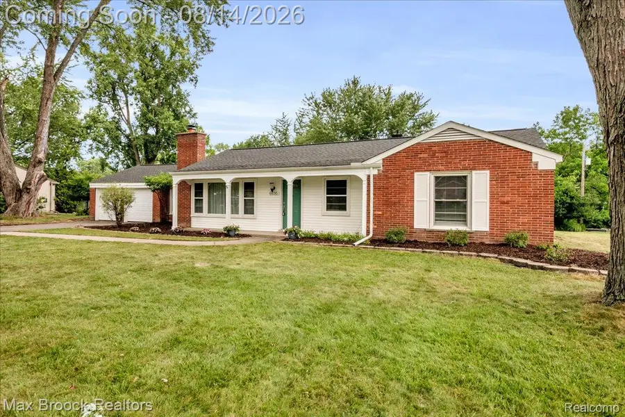 6695 W Dartmoor Road, West Bloomfield, MI 48322 - #2
